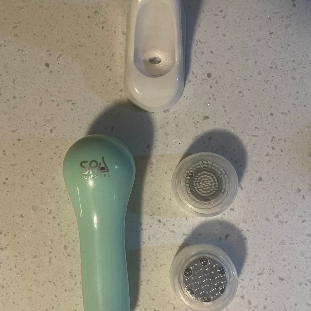 Spa Sciences NOVA Sonic Cleansing Brush - Mint Green